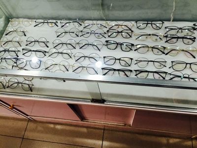 新鄉(xiāng)市配眼鏡指南 尋找價(jià)格公道的眼鏡店與選購(gòu)策略